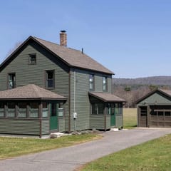 Mountain Views + Scenic Berkshires Hideaway