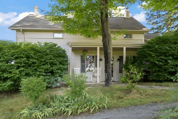 Little Ghent Manor - Image 1