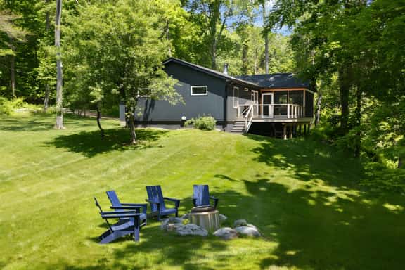 Waterside Private Retreat Home Near Copake Lake - Image 1