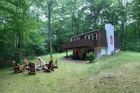 The Mushroom House of Manchester Vermont - Image 1