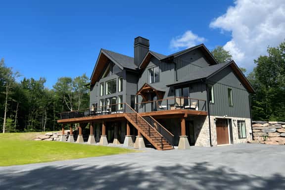 Brand New Mountain View House - Image 1