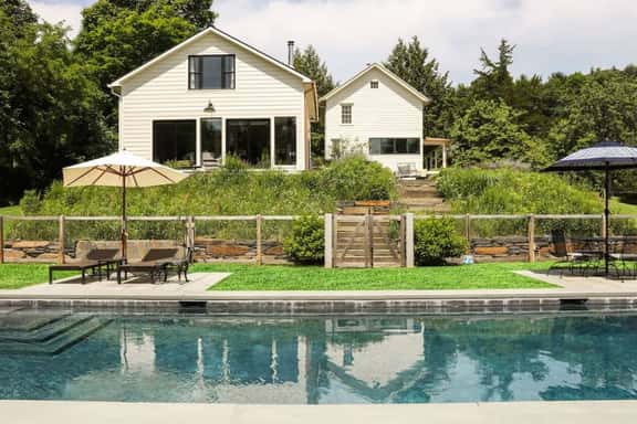 Farmhouse • Secluded • Under 10 mins to Hudson NY - Image 1
