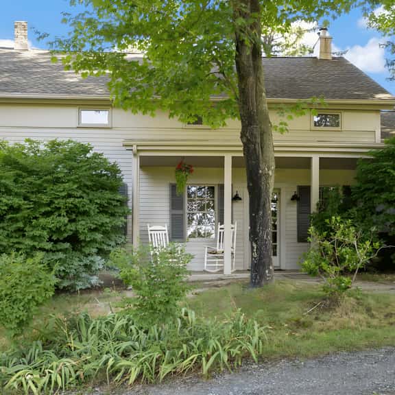 Little Ghent Manor - Image 1