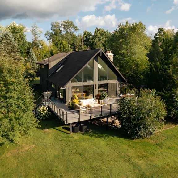 Private upstate home nestled in the Hudson Valley - Image 1