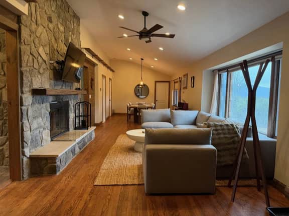 Amazing Mountain Views | Sauna, Spa, Fire Pit | Major Upgrade July '26