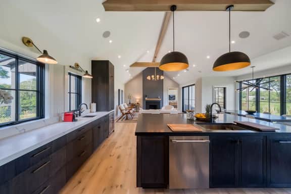 Lux 6BR Modern Farmhouse •Swim •Hike•Copake Lake