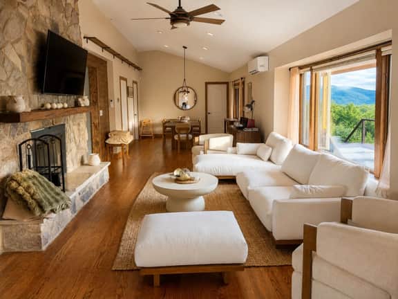 Amazing Mountain Views | Sauna, Spa, Fire Pit | Major Upgrade July '26 - Image 4