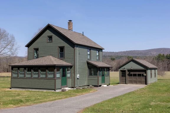 Mountain Views + Scenic Berkshires Hideaway
