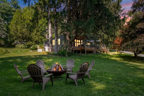 Sunset Cottage at Breezy Hill Farm - Image 1